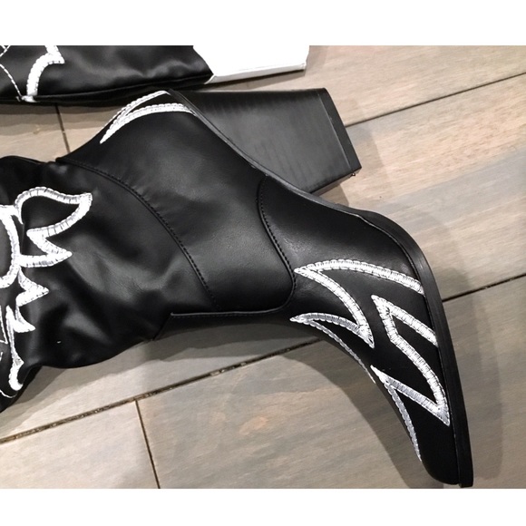 Black and white over the knee western slouchy boot - Picture 8 of 8